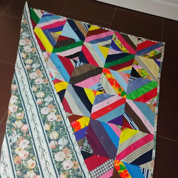 Vintage Handmade Quilt 66x50 Colorful 1970s–80s Era - Picture 3 of 10